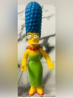 THE SIMPSONS - “WORLD OF SPRINGFIELD” COLLECTIBLE MARGE SIMPSON VINTAGE FIGURE
